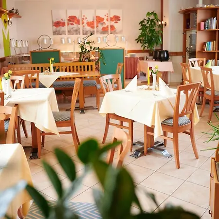 Gasthof Mittendorfer Inn *
